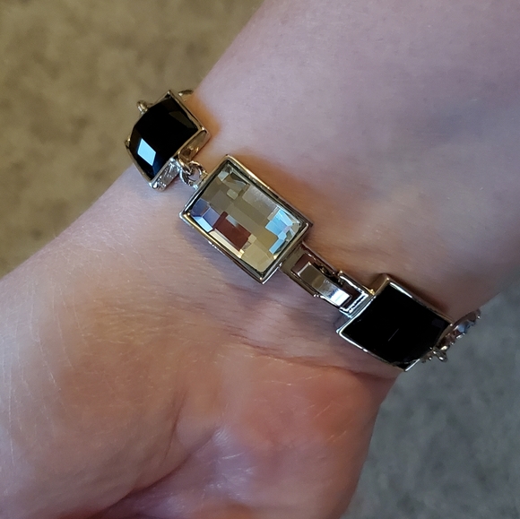 Lia Sophia 7 1/2 Inch Bracelet Party On Black Clear and Rhinestone Silvertone - Picture 2 of 5